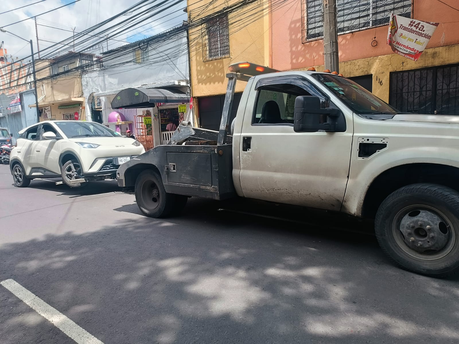 Servicio de grúa de arrastre para vehículo averiado en CDMX